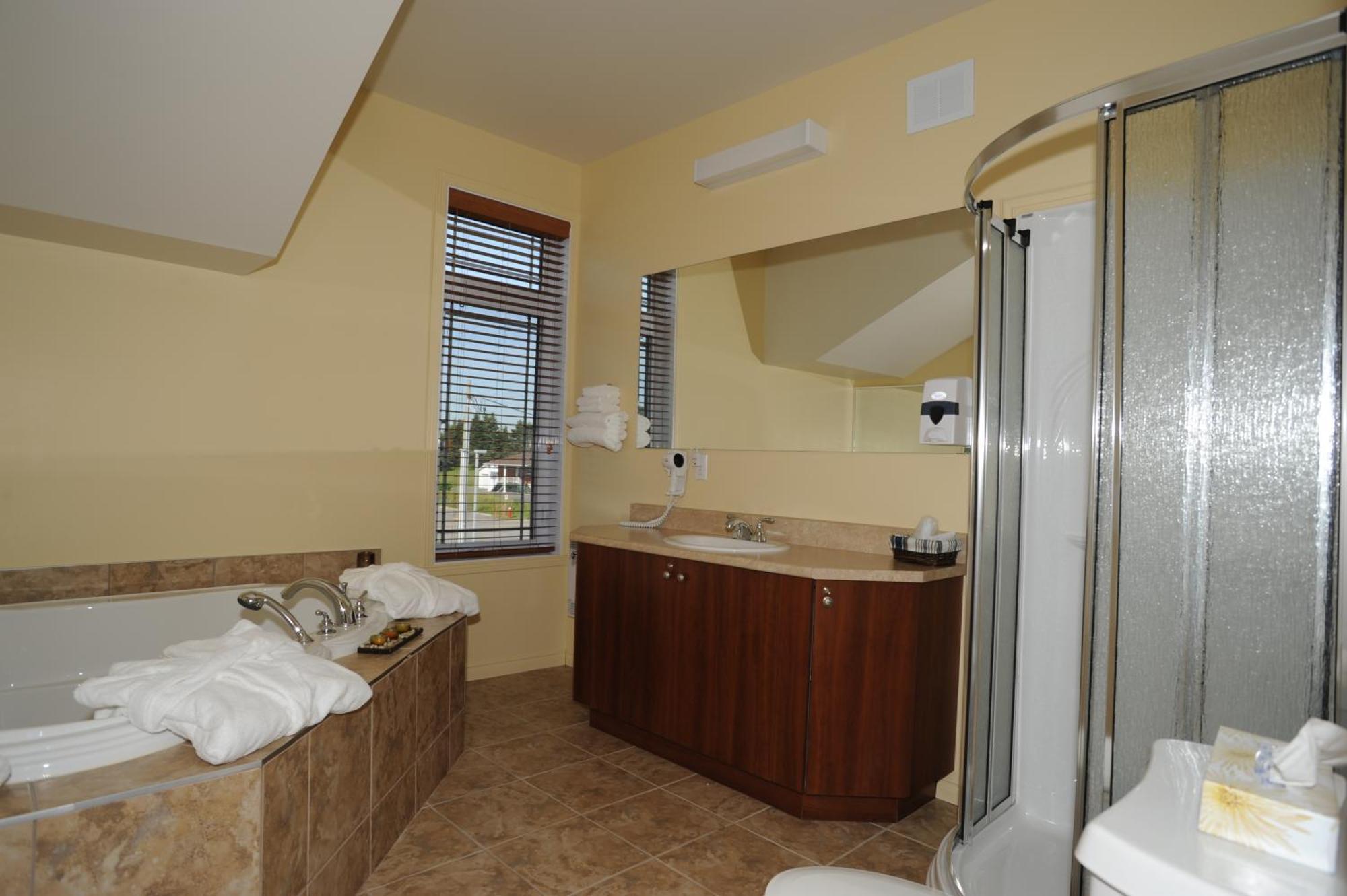 Hotel La Porte De La Matawinie -Hotel Matha Saint Jean De Matha エクステリア 写真